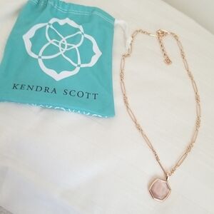 New Kendra Scott Rose Gold Davis Necklace Dustbag